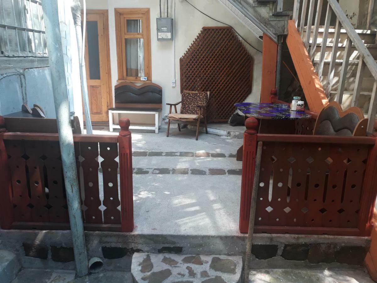 Jeki'S Apartment In Old Tiflis Exterior foto